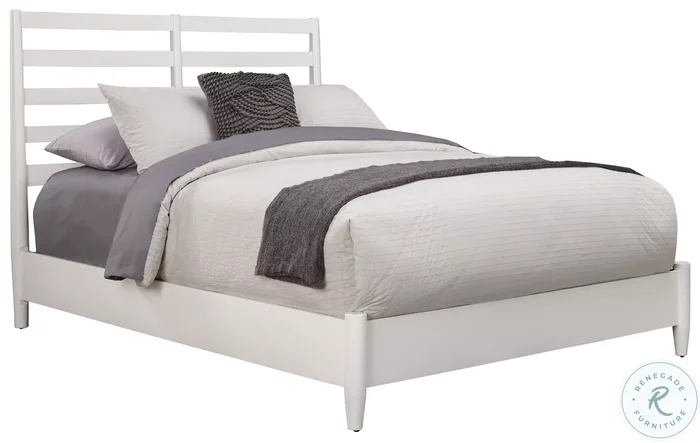 Flynn Retro White Queen Panel Bed