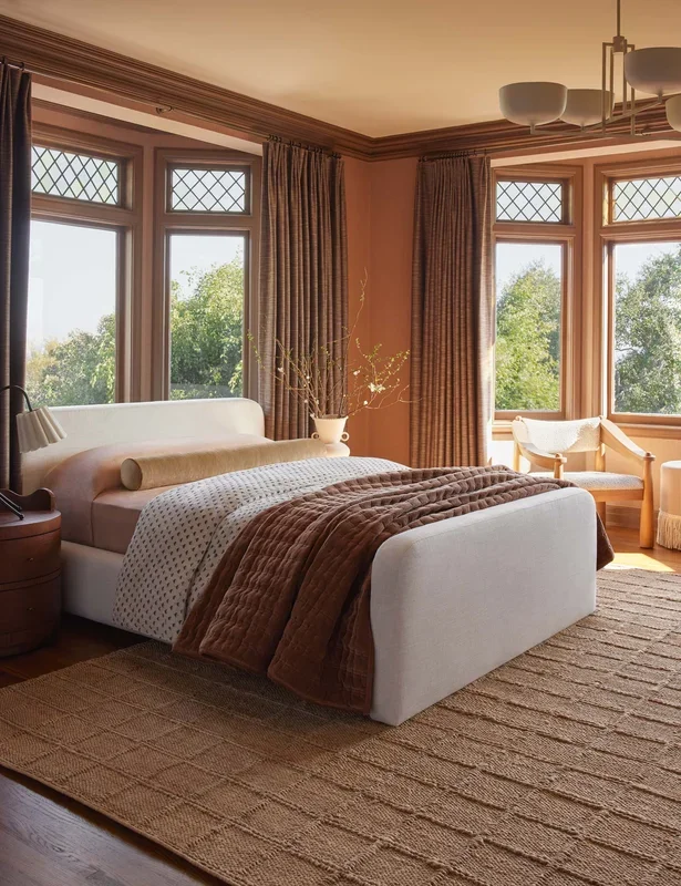 Nabiha Bed With Footboard